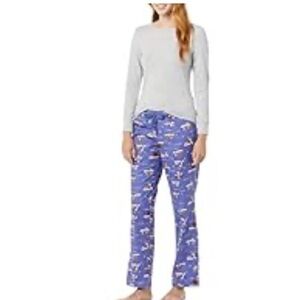 Amazon Essentials Women's Lightweight Flannel Pant and Long-Sleeve T-Shirt PJs